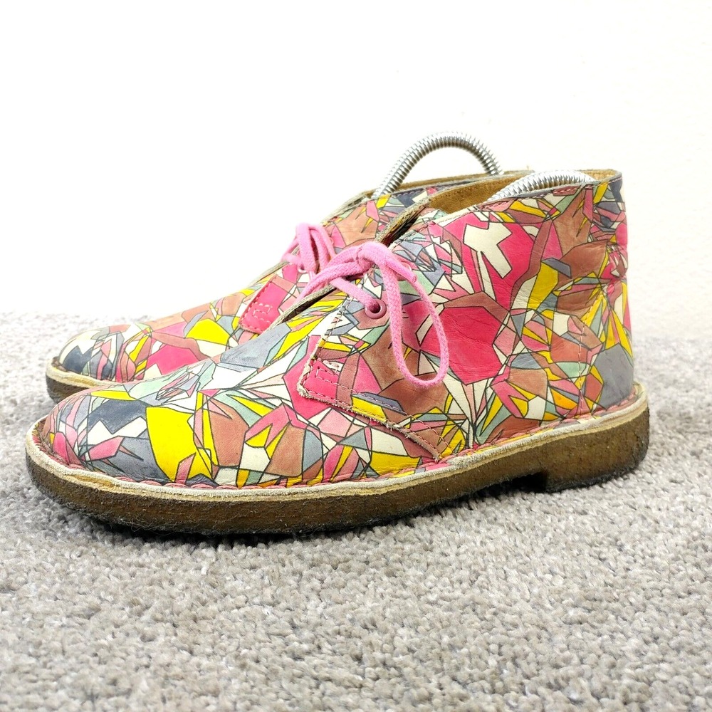 Clarks Desert Boots Womens 6.5 Lisa King Stained Glass Art Pink Leather Shoes